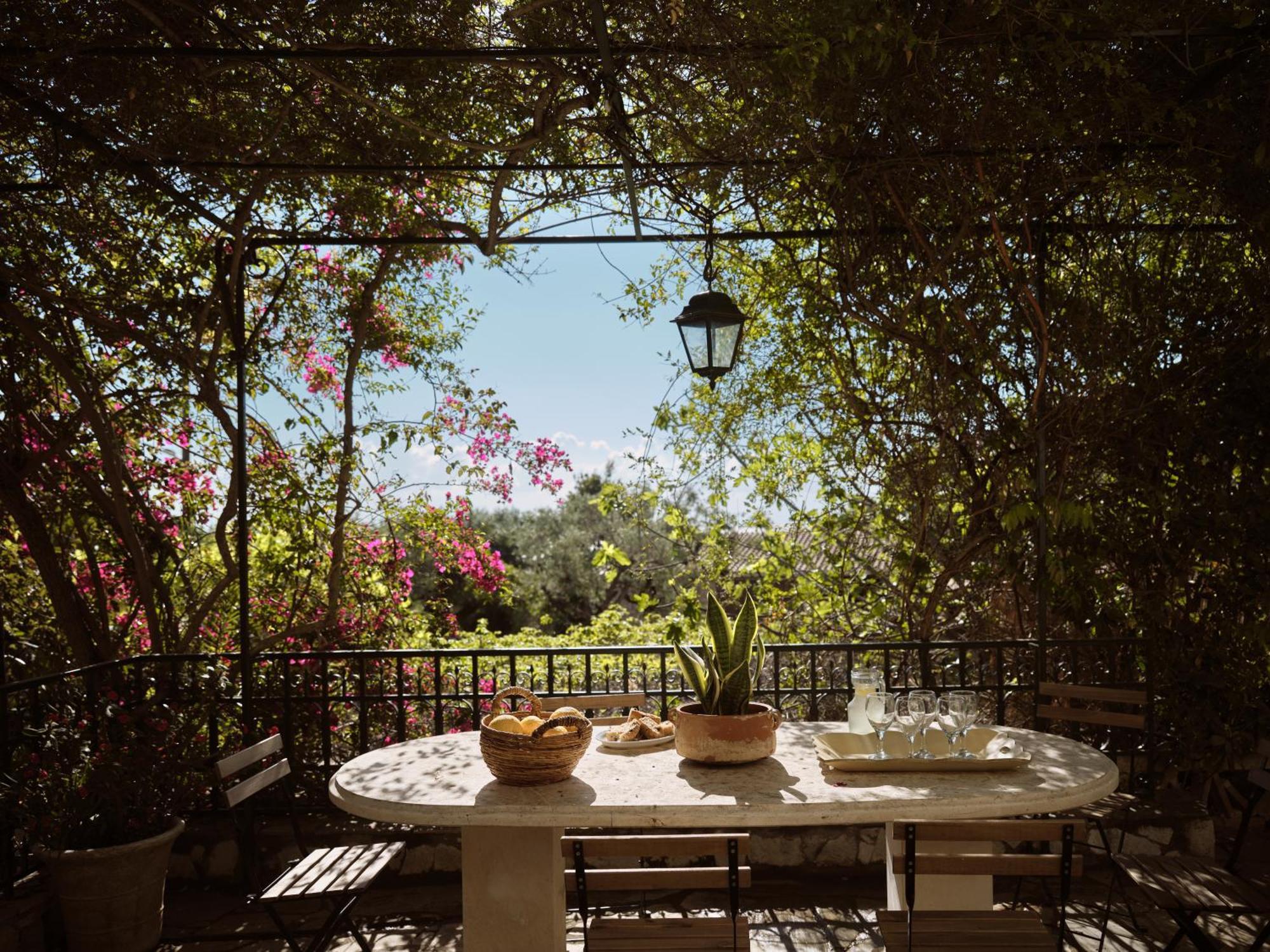 Almeira 4Acre Estate, For Unparalleled Seclusion, By Thinkvilla مدينة زاكينثوس المظهر الخارجي الصورة